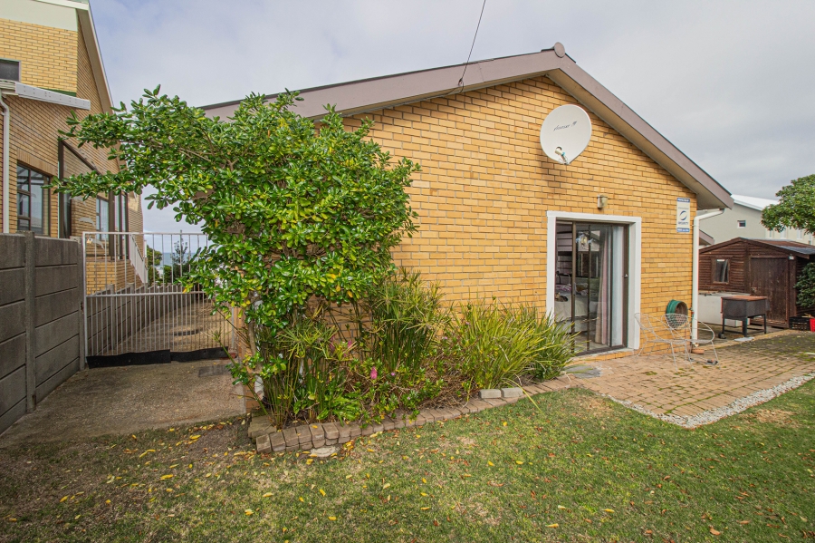 4 Bedroom Property for Sale in Franskraal Western Cape